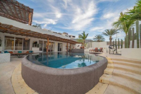 Beachfront Villa Private Pool at Puerta Cortes